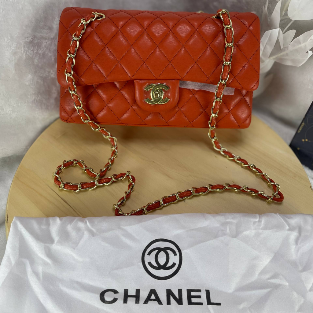 CHANEL CLASSIC FLAP BAG