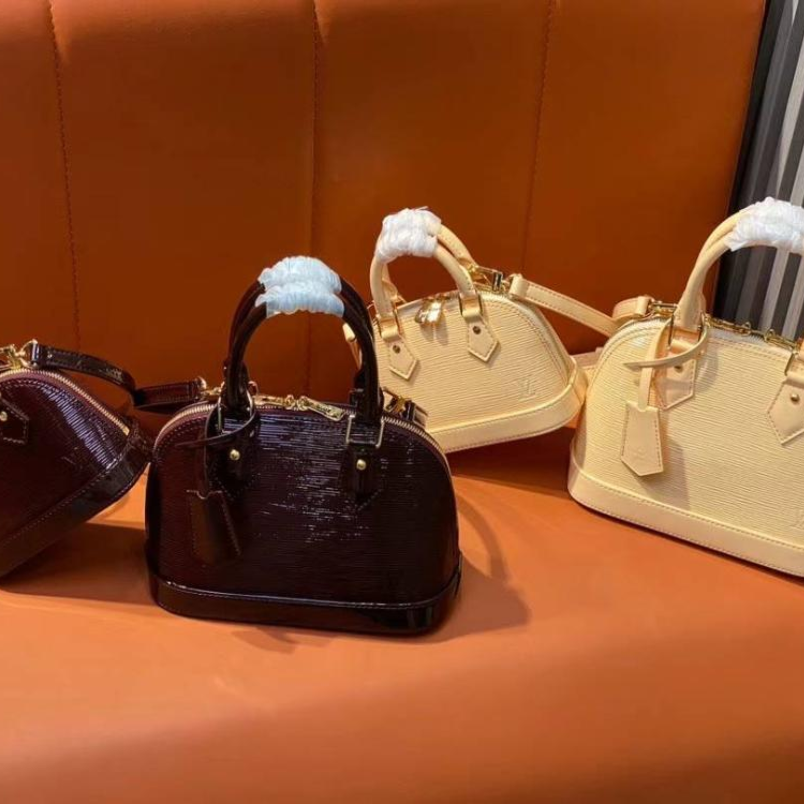 LOUIS VUITTON ALMA