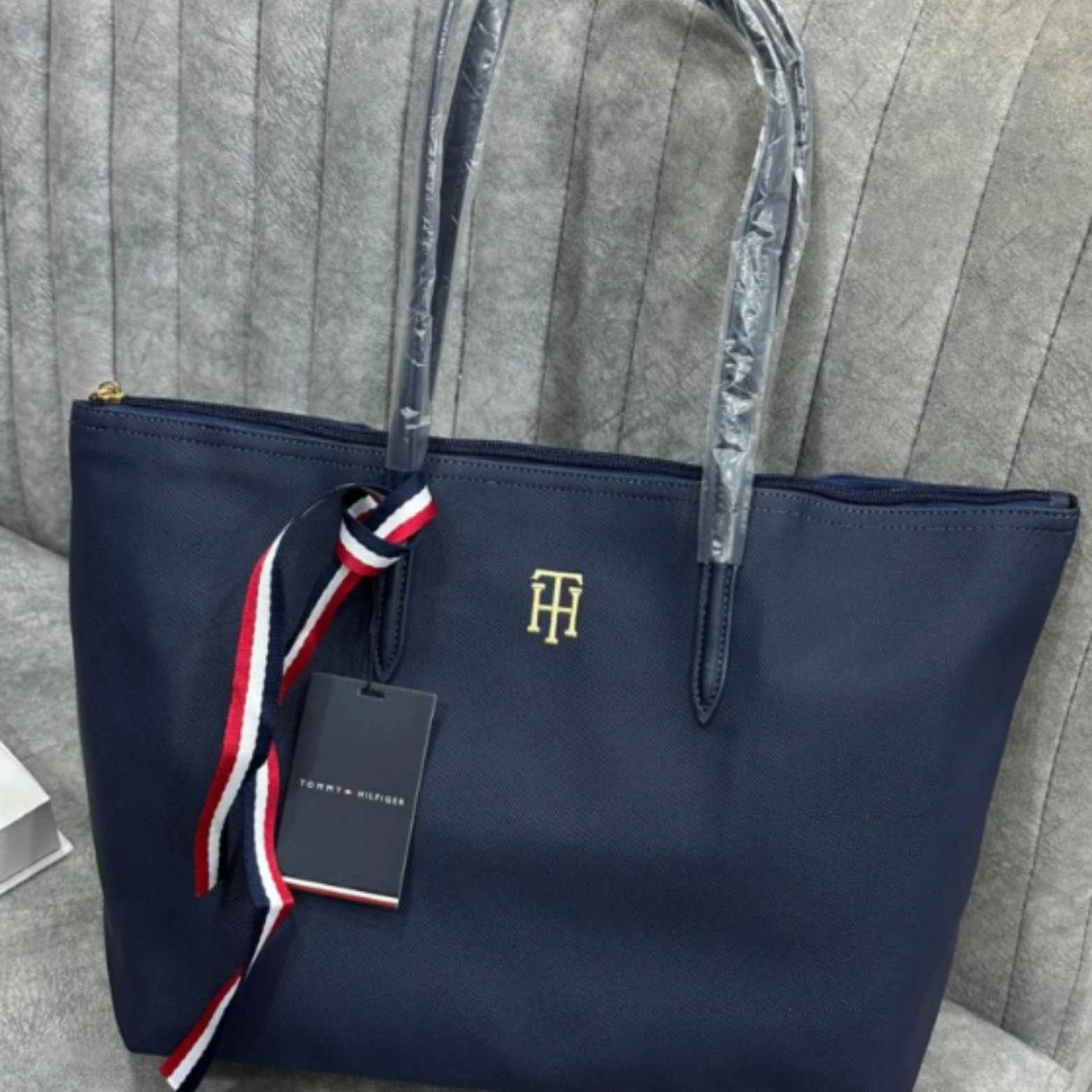 TOMMY HILFIGER TOTE