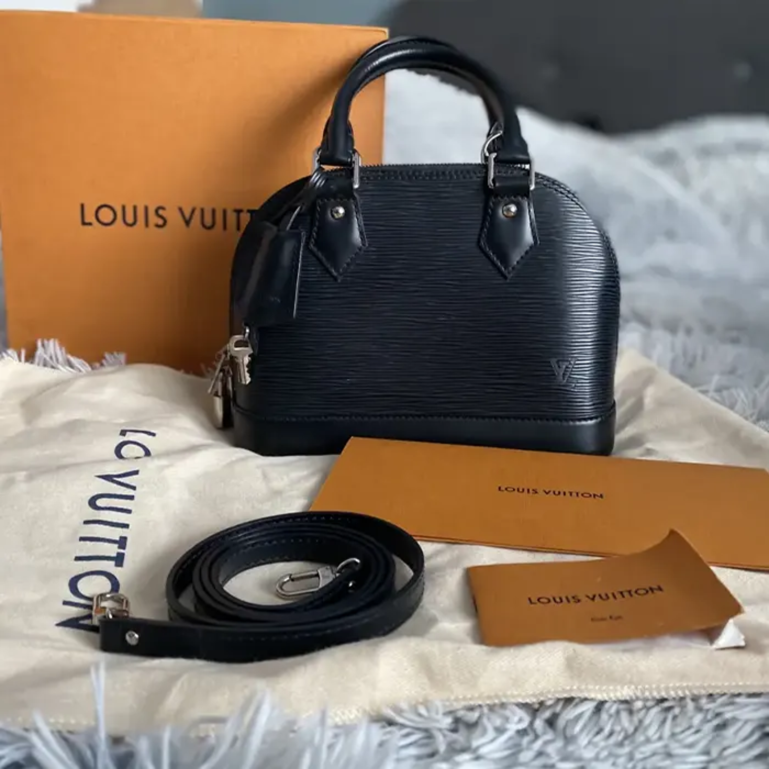 LOUIS VUITTON ALMA BB