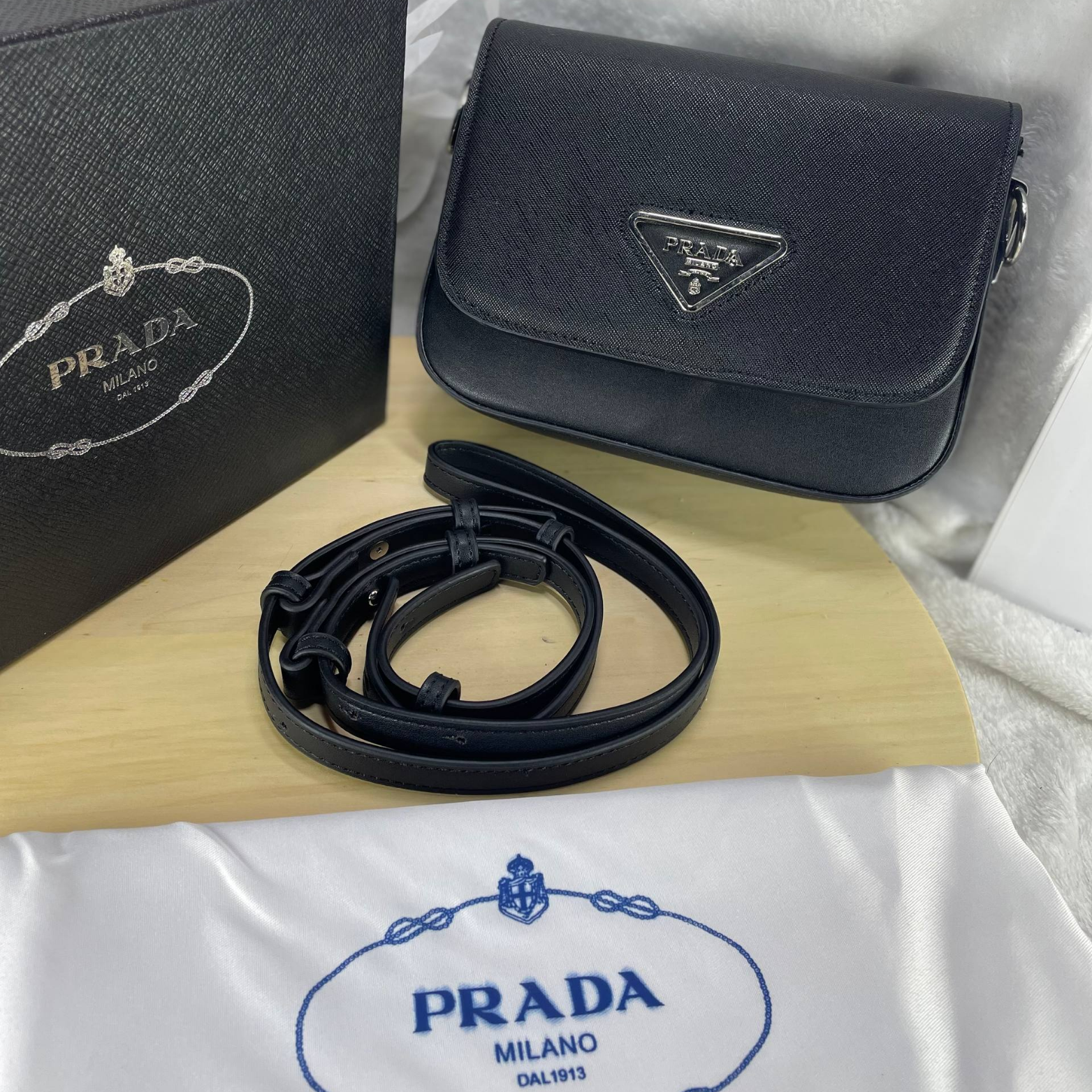 PRADA SAFFIANO SHOULDER