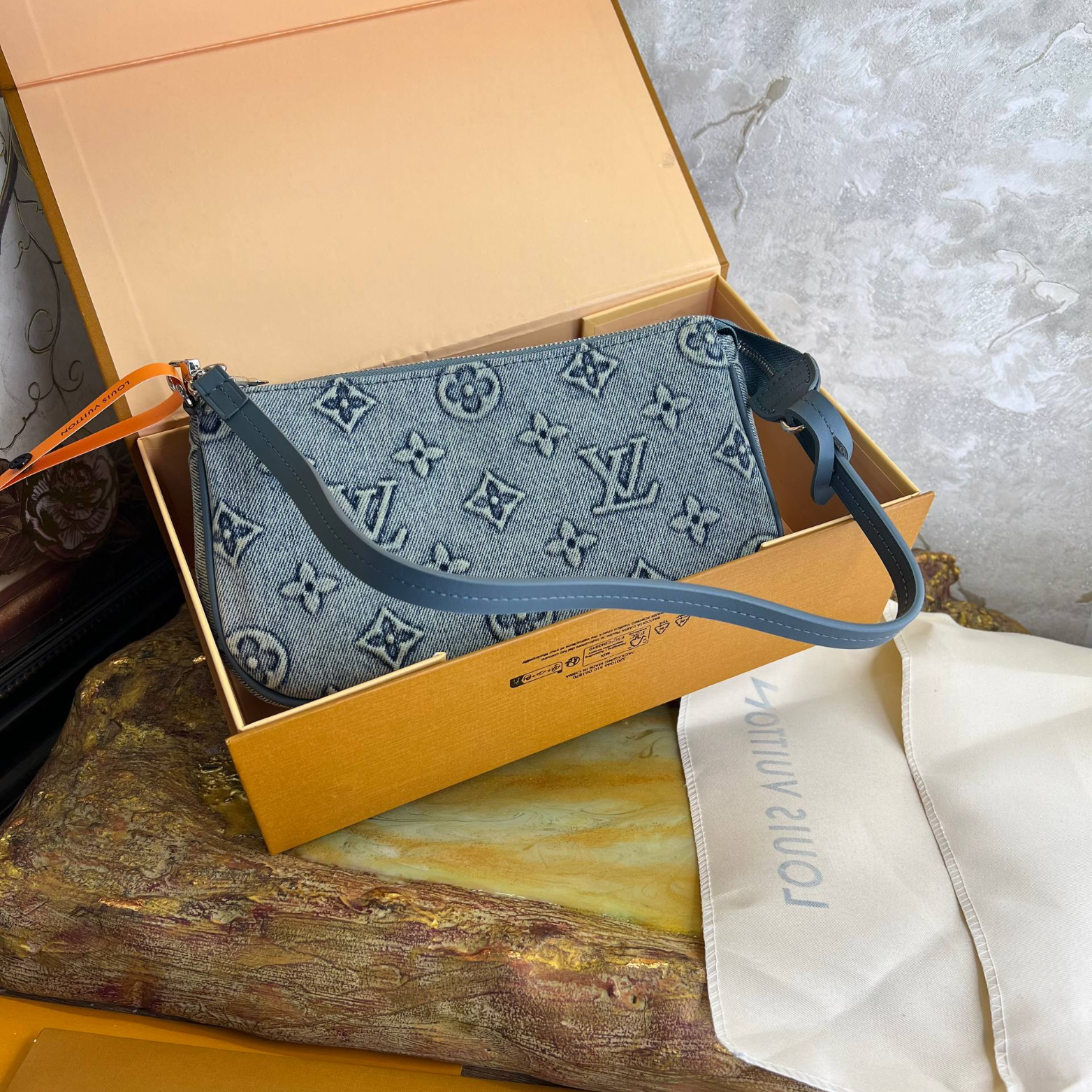 LOUIS VUITTON MONOGRAM DENIM BLEU