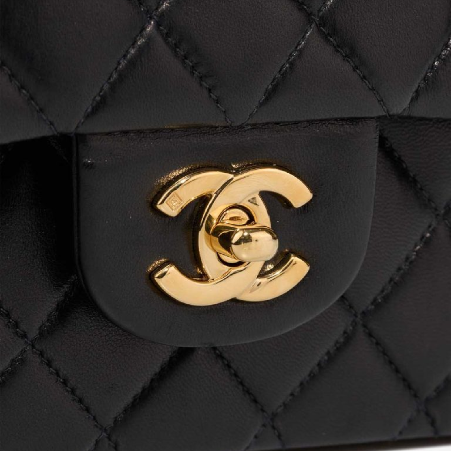 CHANEL CLASSIC FLAP MEDIUM