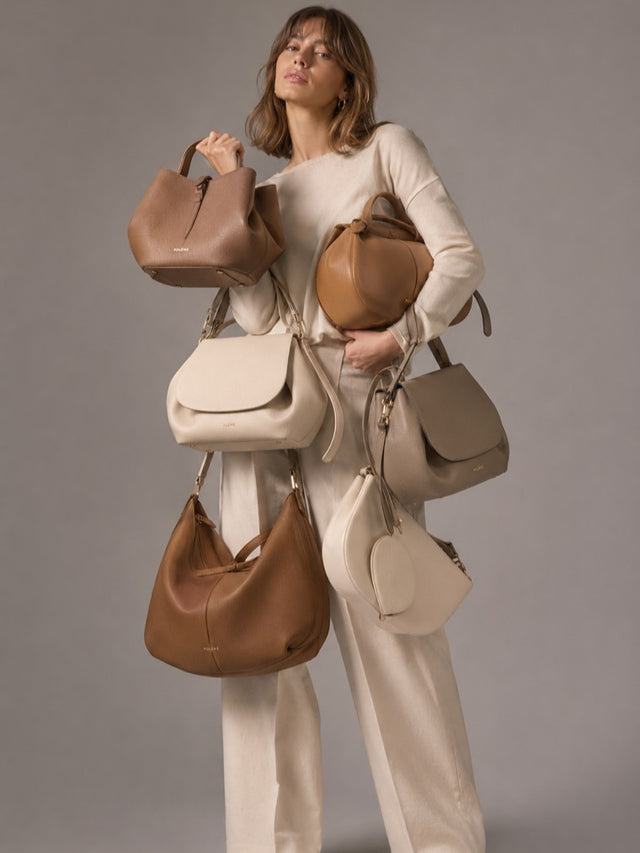 Sélection de sacs Polène portés en studio