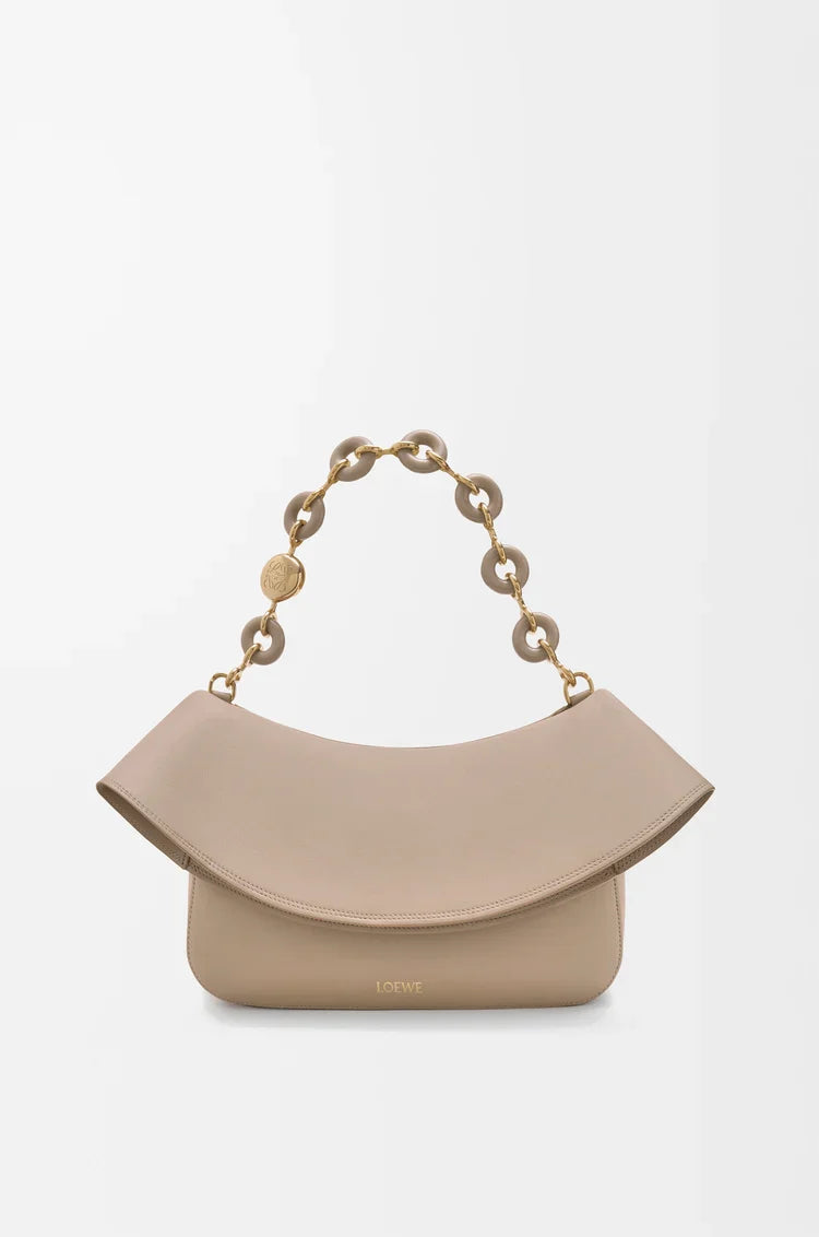 Loewe Sac Ola moyen modèle en cuir de veau lisse