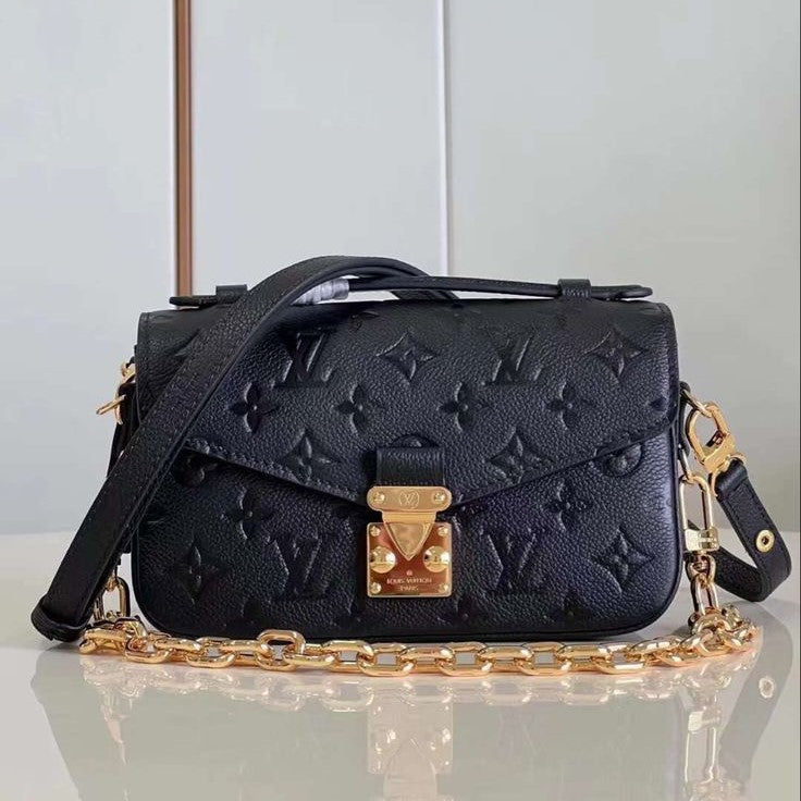 LOUIS VUITTON POCHETTE METIS EAST WEST